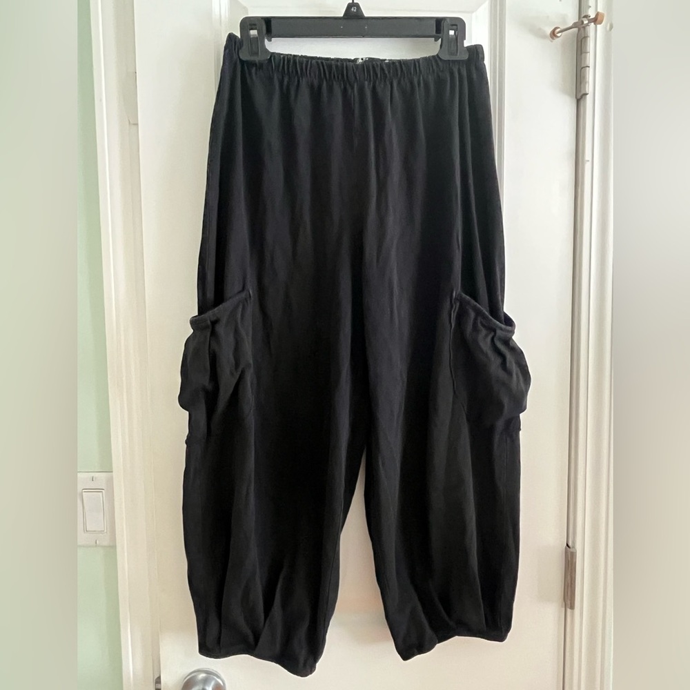 Baggy cropped linen pants. Size Small